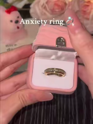 Spin instead of picking hands 💗#rings #anxietyrelief #fyp #giftforher #rotation p