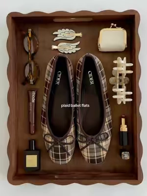 #preppystyle #balletflats #preppygirl #girlyaesthetic #fashioninspo 