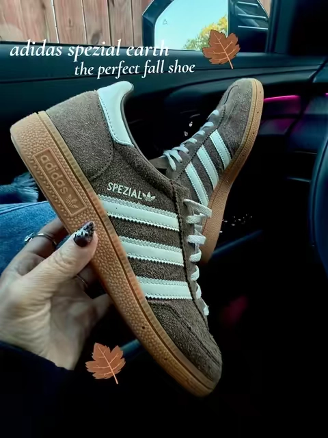 Adidas Spezial Earth the perfect brown to go with everything. They’re so comfortable and actually have arch support but remember size down a full size @Tillys #adidas #adidasspezial #fallfashion #sneakers #spezials    