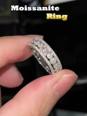 Cut-out Flower Moissanite ring They shine brighter than diamonds.#newring #delzzad #TikTokshopbacktoschool #2026trend #viraltiktok #nontarnish #moissanitejewelry #nontarnishjewelry #14kgold #moissanite #unisexjewelry #sparkleandshine #cutout #flowerring