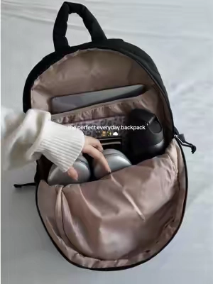 the cutest laptop backpack 🖤🎀✨ #bagsmart #backpack #schoolbackpack #backpacking #newsemester 
