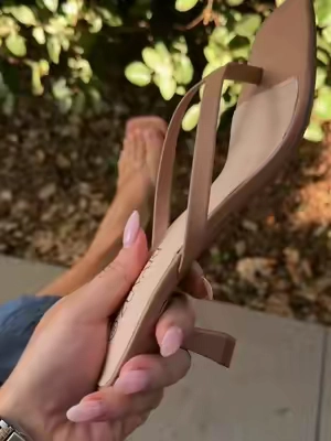These Zuvari sandal kitten heels are proof you don’t need a sky-high heel to make an outfit feel elevated. 🤎 The low kitten heel gives you just enough height, while the square toe sandal design keeps them looking chic and modern. I love these women’s heels with jeans for date night, trousers for work, or dresses for weddings and special events. If you’re looking for comfortable heels, dressy sandals, or low heel shoes you can actually wear for hours, these are such an easy staple to have in your closet. ✨ #sandalheels #kittenheels #heels #heelsforwomen #zuvari 