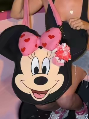 This Minnie Bag is soooo cute!💕 #disney #minniemouse #disneytote #totebag #tiktokshopcreatorpicks