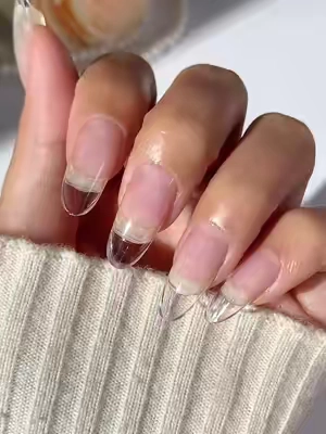 Cute nails without spending hours at the salon 💅⏰#diynails #fypage #nailtutorials #gelxnails #easynails 