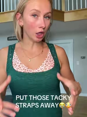 The bestttt sticky bra and it’s waterproof!! #stickybra #stickyinserts #puffbra #pushupbra #backless 