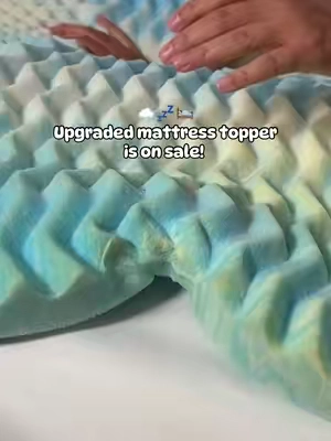 I’ve been getting the best sleep 💤 💙 #mattresstopper #sleep #bedding #mattresspad #collegelife 