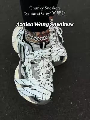 Azalea Wang did it again 🤩 @AKIRA #azaleawang #sneakers #chunkysneakers #comfyshoes 