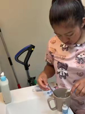 Para colocarte un diente falso moldeable dental 🦷 #moldeable #dental 