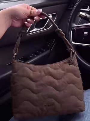 The product is in the cart, my dear friends. #bags #handbags #womenbag #bag #womenbags 