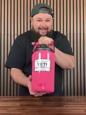 The YETI Silo Half Gallon Jug with Chug Cap 🧊 Check link for current pricing #yeti #silo #halfgallon #tiktokshopcreatorpicks #hydration 