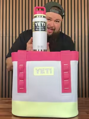 The YETI Rambler 36oz Bottle 🧊 Check link for current pricing #yeti #rambler #36oz #tiktokshopcreatorpicks #drinkware 