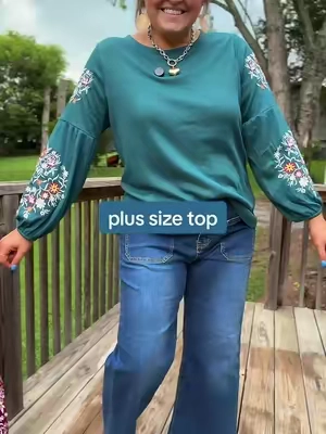 Super cute embroidered top for my midsize and plus size girls that you will love this fall! #top #floraltop #embroidered #plussizetop #fallfashion 