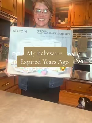 At 50, I finally retired my old mismatched pans 😂 This 22-piece bakeware set is the kitchen upgrade I should’ve made years ago! #BakewareSet #KitchenMustHaves #BakingEssentials #TikTokShopFinds