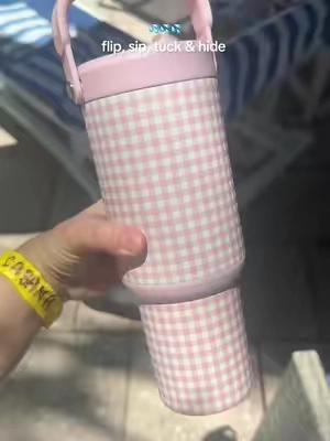 leakproof tumbler with a covered straw that hides from germs? oh yessss 💦 #ellotumbler #strawtumbler #waterbottle #tumblerwithstraw #TiktokShopCreatorPicks  