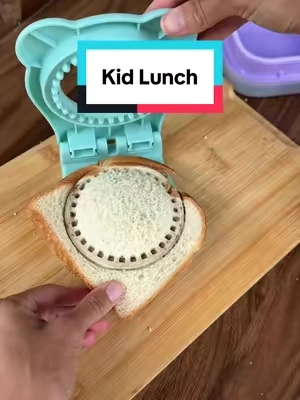 Favorite kid lunch hack!!!!!  #KidsLunchldeas #LunchPrepForKids #MomMealPrep #kidlunch #momhacks 