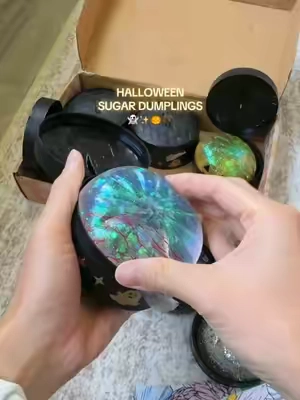 they’re going so fast #halloweensquishy #sugardumpling #dumplingsquishy #squishydumplings #halloweendumpling 