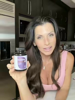 POV: you finally found the mineral your body has been begging for 👀✨This has officially earned a spot in my daily routine. @HerAuré Health  #heraurè #fyp #stress #brain #magnesium 