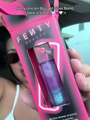 It's back!! @Fenty Beauty #fentybeauty #fentyglossbomb #fentyholidayset #giftforher #stockingstuffer