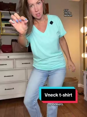 @WIHOLL FASHION @WIHOLL  #TikTokshopbacktoschool #vneckshirt #casualoutfits #tshirt #tiktokshopfallsale 
