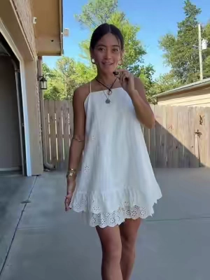 5’0”, about 100lbs wearing size xsmall 