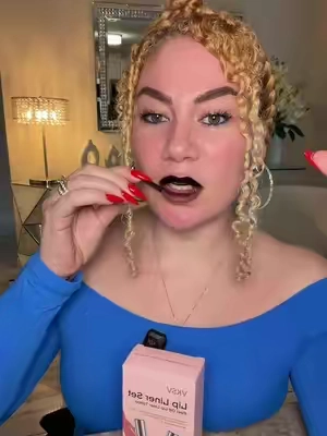 Peel off lip liner #liplinerstain #lipliner 