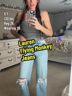 Give us all the 90’s vibes 🥰 @Wild Oak Boutique #jeans#widelegjeans#highwaistedjeans#distressedjeans#90s 