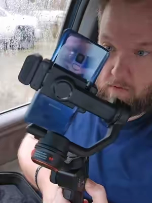 If you shoot content on your phone and you’re tired of shaky video, you need a gimbal. The Hohem iSteady X3 SE+ gives you that buttery-smooth, cinematic look without dropping pro-camera money. Perfect for creators, vloggers, and anyone who wants their phone videos to look next level. #phonegimbal #gimbal #videography #contentcreator #creatortools 