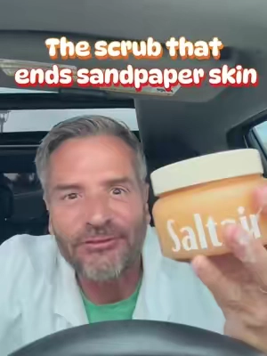 The scrub that ends sandpaper skin 🍊 Salt and sugar take off the dull layer. Moringa, rosehip, jojoba and kukui oils go in right behind, so you rinse off soft instead of tight. Shoulders. Elbows. Knees. Heels. Damp skin, once or twice a week, lotion after. Tonight you’ll get into bed and nothing will catch 🛏️ #philsmypharmacist #backtoschool #saltair #summerskin 