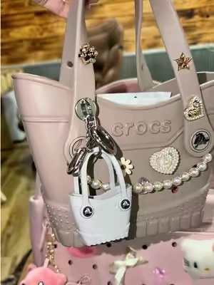 #crocstotebagcharms 