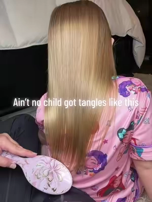Tangles? Consider them handled! #bareanatomysmoothingserum #deephydration #silkyhair #shinyhair #hairtok 