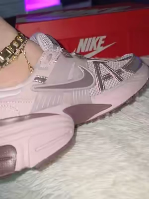 Este color de tenis es mi favorito #sneakers #womenshoes #shoes #zapatos #TikTokshopbacktoschool 