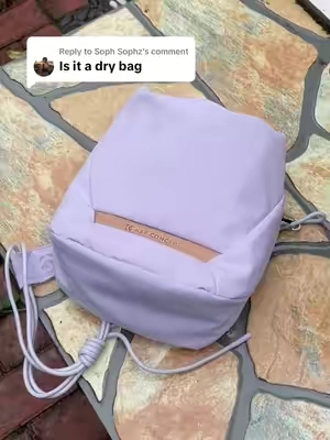 Replying to @Soph Sophz Girls, this bag is literally all you need when you travel #camerabag #waterproof #tiktokbacktoschool #travel #Y005M