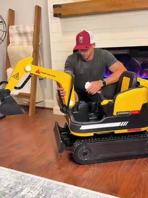 Wish I had this when I was kid #kidstoy #excavator #toyexcavator #rideontoy #toys 