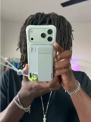#portablecharger #charger #techfinds #phonecase #techtok 