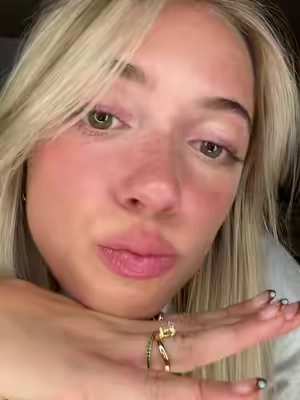 the best things ever and on sale #waterproofmakeup #freckles #fakefreckles #naturalmakeup