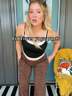 Leopard print wide leg pants are THE statement pants for fall 🐆🤎 Comfy, flattering, and so cute styled with a simple tank or oversized sweater. These PINK foldover wide leg pants are giving effortless cozy girl outfit. #LeopardPrintPants #WideLegPants #PinkFashion #pants #TikTokshopbacktoschool @VSPINK 