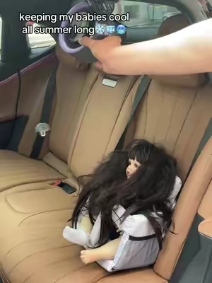 this fan goes wherever we do at summer🥵 clips right to the car, and keep your kids feel cool 🧊the power this thing HAS!-💨🥶 #fan #summervibes #cool #portable #Summer