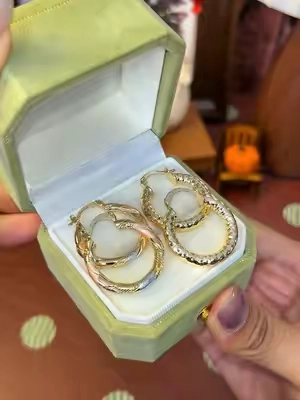 2 pairs of unisex earrings pl#creatorsearchinsights2#dealsforyoudays#creatorsearchinsights