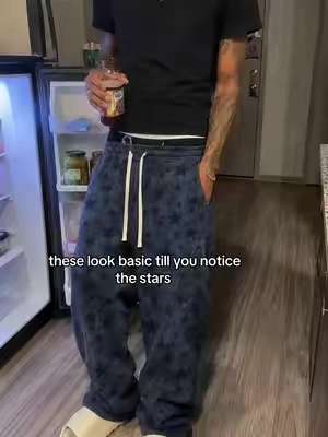 look twice #sweatpants #baggypants #printedpants #streetwear #fitcheck 