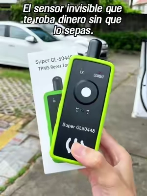 El sensor invisible que te roba dinero sin que lo sepas.#CarHacks#AutoRepair#TPMSTool#TirePressureFix#DashboardLight 