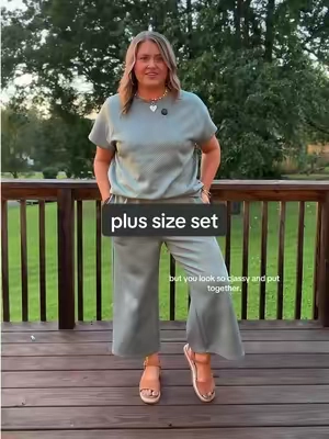 Plus size set that is elevated and classy. #set #twopieceset #classy #workoutfit #plussize 