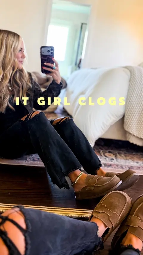 the cutest fall shoe that’s going to go with all of your fall outfits