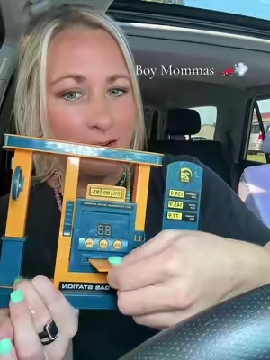 Boy mommas this is the cutest toy!           🏎️💨