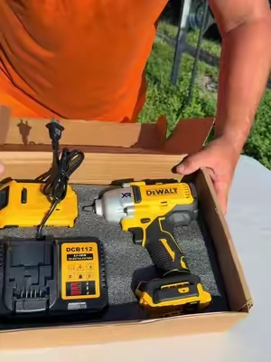 💥 Potencia de verdad para trabajos pesados 🔧⚡ La DEWALT DCF900 de 20V con impacto de 1/2” ofrece hasta 600 N·m de torque y múltiples velocidades para trabajos automotrices, industriales y de mantenimiento. 💪 Ideal para apretar y aflojar tornillos y tuercas difíciles. 🚗🛠️ #TikTokshopbacktoschool #Dewalt DCF900 1/2-inch Cordle #DEWALT20V #DCF900 #ImpactWrench 