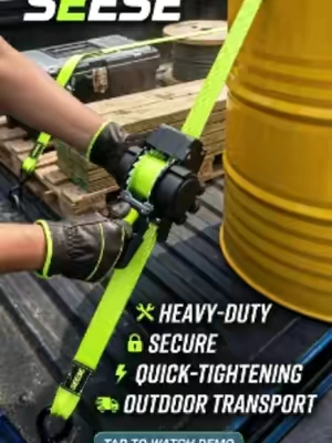 Every man with a truck needs to upgrade to retractable ratchet straps#ratchetstraps #retractableratchetstrap #trucktok #truckbed #fyp 