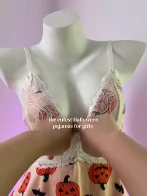Sooooo cute!!!#halloween #pajamaset #halloweenstyle #spookyseason #tiktokshop 