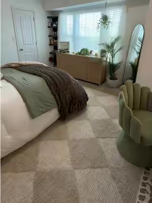 This is the most asked about rug! Also I’ve spilt drinks many times on this rug, and it came up so easily✨ Absolutely worth every penny ##homedesign##RoomTour##arearug##redroom##homedecorideas