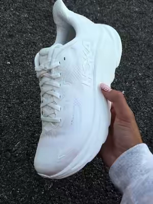 We know you want a pair 👀 Don’t wait, click that link today 🤍 #Fyp #Hoka #Runningsneaker #blowup 