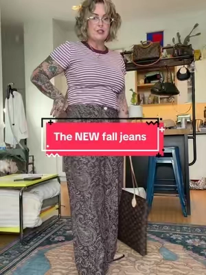 The pants are incredible! Wear them however makes you happy 😊 #paisleypants #brownjeans #TikTokshopbacktoschool #tiktokshopcreatorpick 