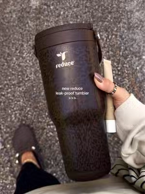 insulated, leak-proof & cup holder fiendly 🤭  #tumblersoftiktok   #leakprooftumbler @Reduce #reducetumbler 